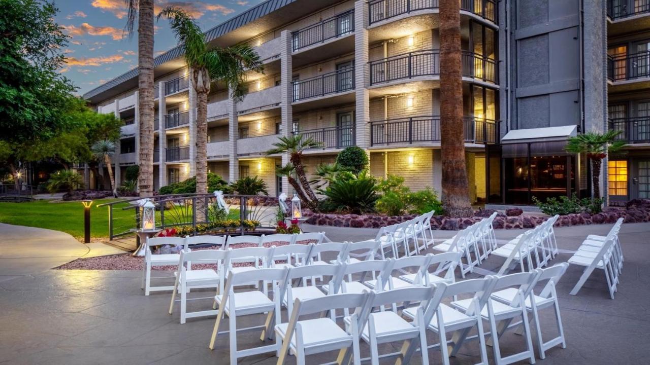 Holiday Inn And Suites Phoenix Airport North By Ihg Zewnętrze zdjęcie