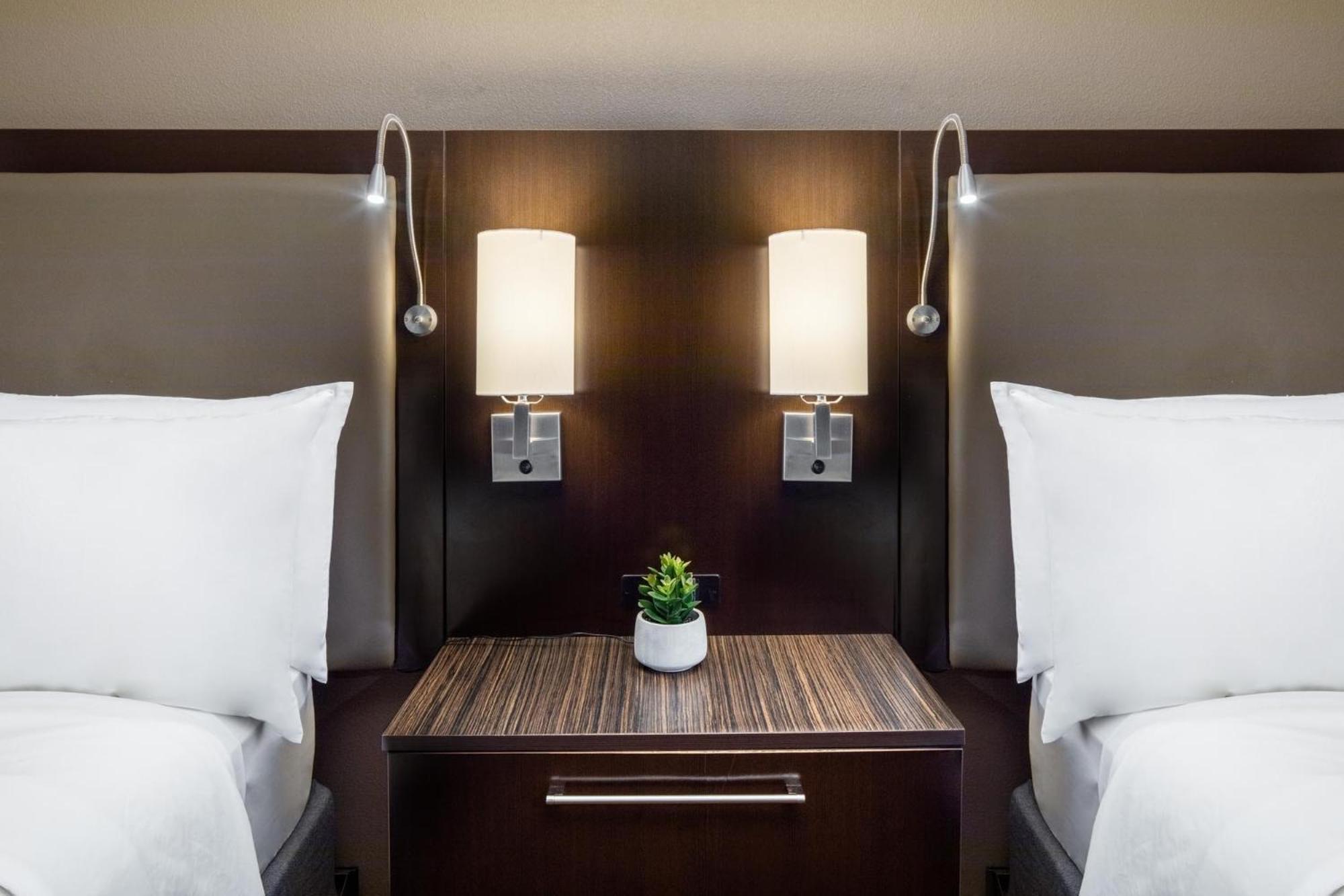 Holiday Inn And Suites Phoenix Airport North By Ihg Zewnętrze zdjęcie
